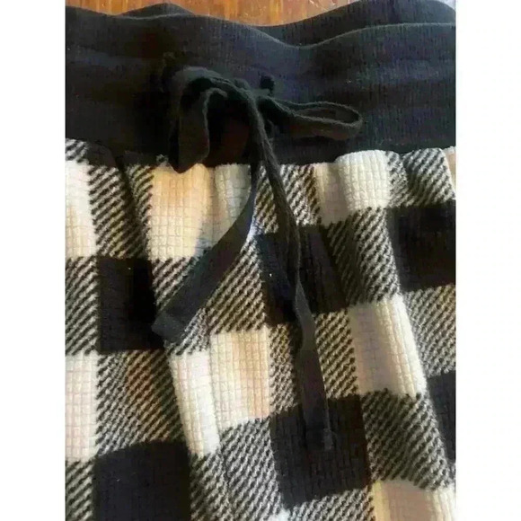 Free Press Buffalo Plaid Christmas "Sleigh All Day" pajama set, L - Picture 5 of 5